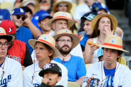 ワンピース　ドジャース　麦わら帽子 LA Dodgers x ONE PIECE コラボ麦わら帽子が7月3日に限定配布
