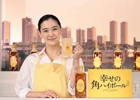 4代目は蒼井優】サントリーウイスキー「角瓶」のCMが10年ぶり