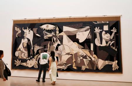 ゲルニカのタペストリー 戦争へ怒り、群馬で展示｜秋田魁新報電子版