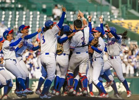 女子野球、福知山成美が優勝 全国高校選手権、11年ぶり｜秋田