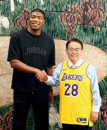 NBA八村塁「子どもに夢を」 愛知知事へ県内での活動報告｜秋田魁