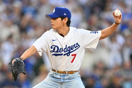 Vさんがドジャース戦で始球式 山本に投球、大谷とも対面｜秋田魁新報