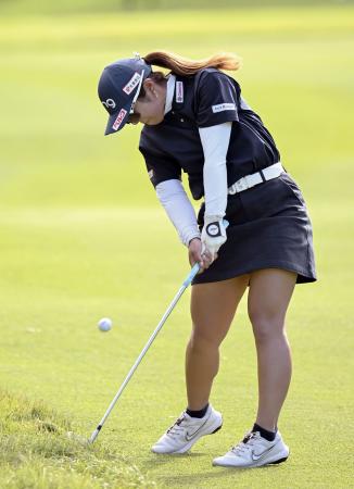 佐久間朱莉が66、単独首位に 延田女子ゴルフ第2日｜秋田魁新報電子版