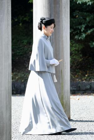 愛子さま、昭和天皇陵参拝 ラオス公式訪問前に｜秋田魁新報電子版