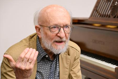 ロシアの巨匠リュビモフは、それでもウクライナの盟友シルヴェストロフ