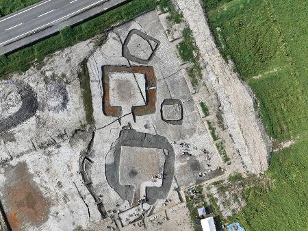 前方後方墳は滋賀発祥？ 3世紀前半に「原型」、2基｜秋田魁新報電子版