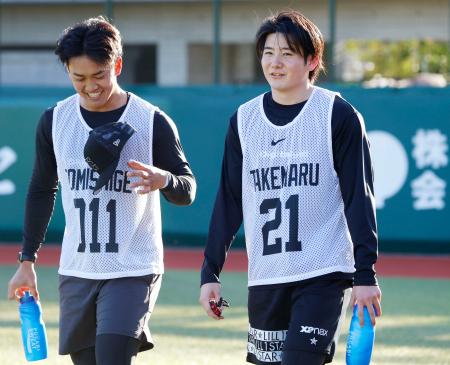 竹丸和幸、第一歩に胸躍らせる 巨人、新人合同自主トレを開始｜秋田魁