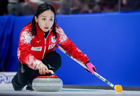 日本代表ロコ・ソラ－レ白星発進 カーリング女子世界選手権｜秋田魁