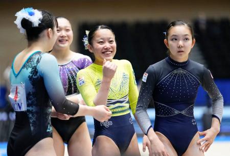 15歳の西山実沙が女子予選首位 全日本体操が開幕｜秋田魁新報電子版