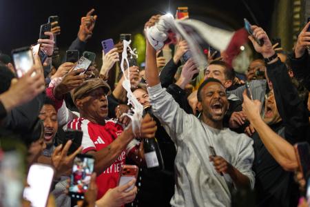 アーセナル、22季ぶり優勝 サッカーのプレミアリーグ｜秋田魁新報電子版