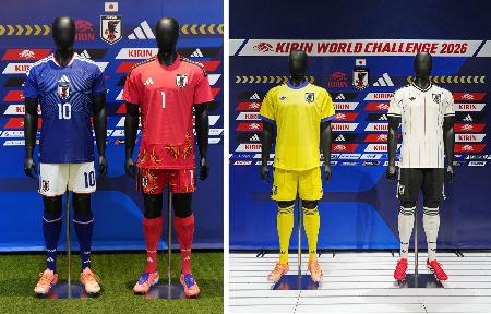 サッカー日本、3試合とも青ユニ ワールドカップ1次L｜秋田魁新報電子版