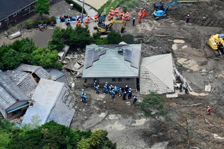 山口・平生、土砂崩れ1人死亡 3人重軽傷｜秋田魁新報電子版