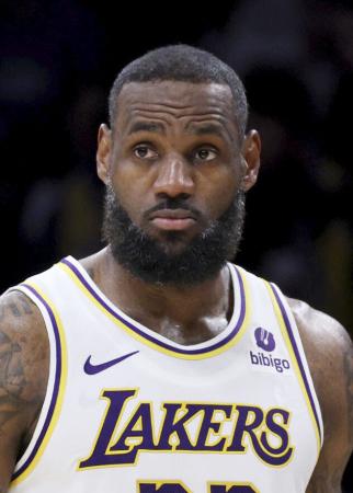 レブロン・ジェームズが移籍へ 41歳、NBAレーカーズ退団｜秋田魁